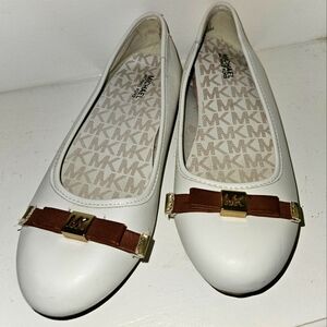 Michael Kors girls outlet Fulton studded moccasin size 3
